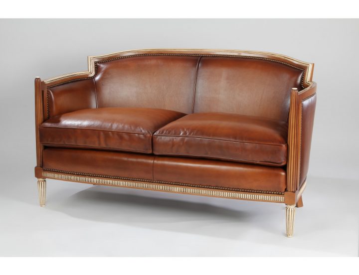 sofa-napoleon-2-places-style-empire-front-view-coloris-rustique-fauteuil-club-montreal